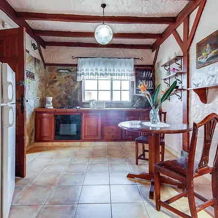 Casa Gara Ii